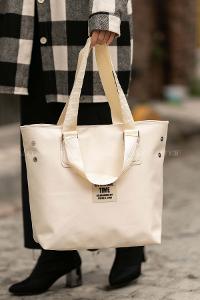 Cream Buckle Skin Hand Bag Bag