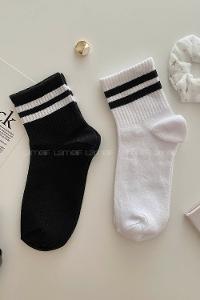 Lamelif Siyah ve Beyaz Çizgili Tenis Çorap