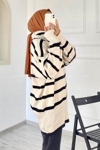 Modalamelif Çizgi Renk Garnili Boğazlı Triko Kazak Ekru-Siyah