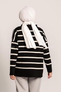 Modalamelif Polo Yaka Yırtmaç Detaylı Çizgi Desenli Kazak Siyah