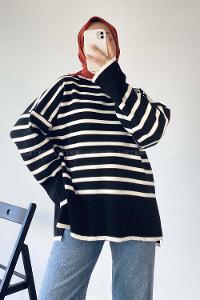 Modalamelif Balıkçı Yaka Çizgi Desenli Yırtmaçlı Triko Kazak Siyah