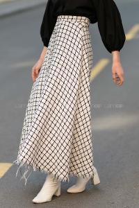 Modalamelif Önü Düğme Detaylı Püsküllü Etek Beyaz