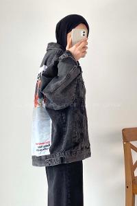 Modalamelif Önü Düğmeli Çift Cepli Sırt Baskılı Kot Ceket Füme