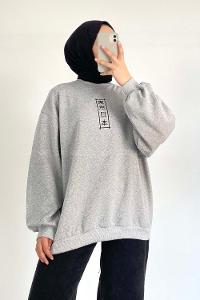 Modalamelif Bisiklet Yaka Çin Yazılı Sweatshirt Gri
