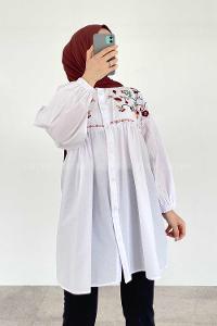 Modalamelif Çiçek Nakışlı Pileli Tunik Beyaz