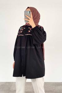Modalamelif Çiçek Nakışlı Pileli Tunik Siyah