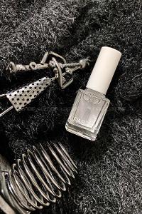 Transparent Nail Varnish