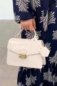 White Buckle Skin Hand Bag Bag