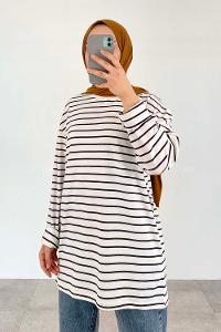 Ecru Navy Blue Crew Neck Long Arm Unprinted Sweatshirt