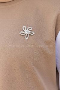 Brown With Milk Crew Neck Long Arm With Brooch Crepe Fabric Regular Trousers Comfortable Suit