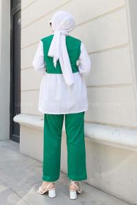 Emerald Green Crew Neck Long Arm With Brooch Crepe Fabric Regular Trousers Comfortable Suit