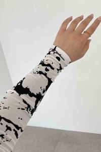 White Black Mock Turtle Neck Long Arm Viscose Fabric Body