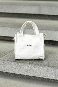 White Buckle Skin Hand Bag Bag