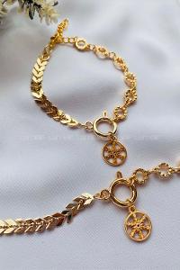 Gold-1 Belted Silver Straight Wristband