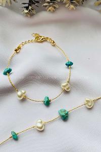 Turquoise Belted Gold Straight Wristband