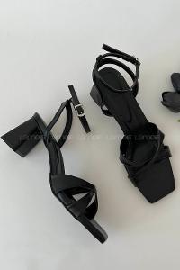Black Heeled Shoes