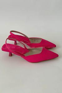 Fuchsia Heeled Fabric Shoes
