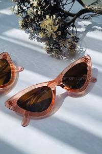 Brown With Milk Glasses