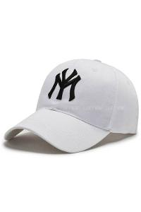 Lamelif NY Nakışlı Beyaz Şapka