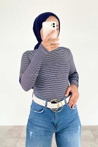 Lamelif Yarım Balıkçı Yaka İnce Çizgili Body Lacivert