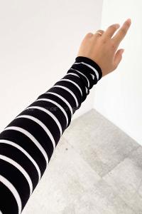 Lamelif Yarım Balıkçı Yaka Çizgili Body Siyah