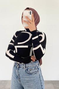 Lamelif Balıkçı Yaka Kalın Yazı Baskılı Body Siyah