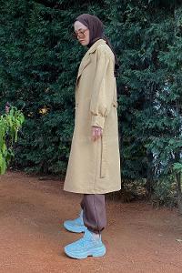 Lamelif Balon Kol Kemerli Trenç Camel