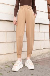 Lamelif Önü Arma Detaylı Eşofman Sütlü Kahve