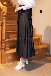 Black Cotton Unprinted Pleated Skirt