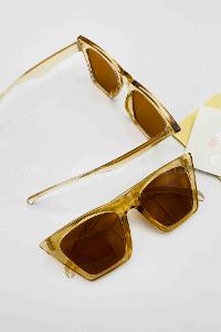 Lamelif Sütlü Kahve Çerçeve Kahve Cam Cat Eye Güneş Gözlüğü