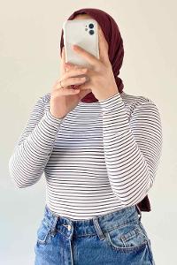 Yaka İnce Çizgili Body Beyaz Siyah
