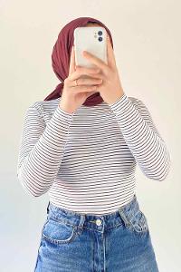 Yaka İnce Çizgili Body Beyaz Siyah