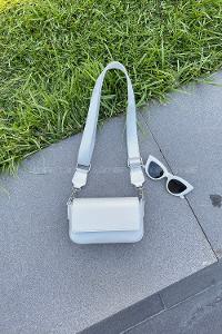 Lamelif Mini Kapaklı Hasır Askılı Kadın Çanta Beyaz