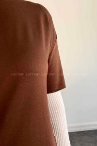 Lamelif Dikişsiz Kol Detaylı  Düz Kısa T-shirt Acı Kahve