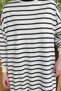 Black-1 Crew Neck Long Arm Printed Sweatshirt