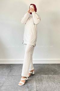 White Medium Crew Neck Long Arm With Necklace Crepe Fabric Comfortable Suit