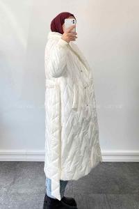 White Hood Neck Long Arm Coat