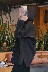 Black Hood Neck Long Arm Poplin Fabric Jacket