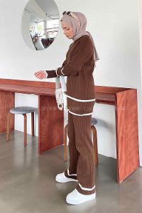 Brown Medium Crew Neck Long Arm Knitwear Regular Trousers Comfortable Suit