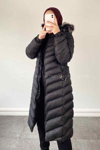 Black Zippered Neck Long Arm Coat