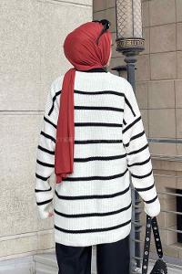 Lamelif Cermen Çizgili Bisiklet Yaka Kazak Beyaz