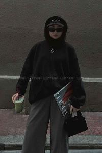 Lamelif Ön Fermuarlı Düz Sweatshirt Siyah