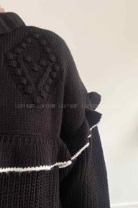 Black Turtle Neck Long Arm Jumper