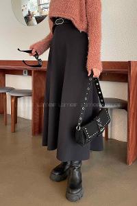 Lamelif Scuba Kumaş Kloş Etek Siyah