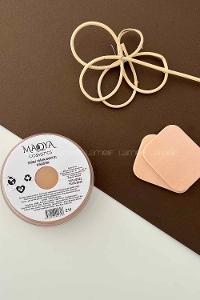 03-en Foundation Cream