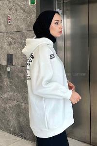 Lamelif   Dikiş Ve Yazı  Baskı Detaylı Sweatshirt Ekru