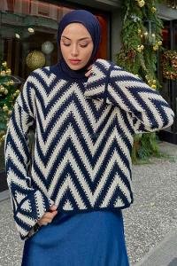 Lamelif Zikzak Desenli Kolu Katlamalı Kazak Lacivert