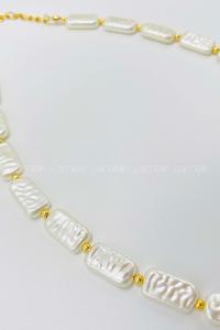 Lamelif İnci Tasarım Dikdörtgen İnci Detaylı Kolye