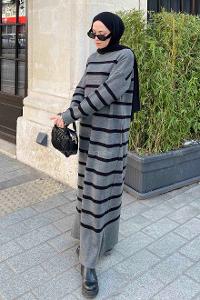 Lamelif Çizgi Detaylı Triko Tesettür Elbise Antrasit