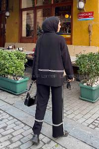 Black Mock Turtle Neck Long Arm Knitwear Comfortable Suit